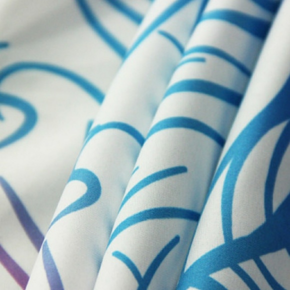 Ombre Feather Print Beach Blanket - Picture 3 of 3